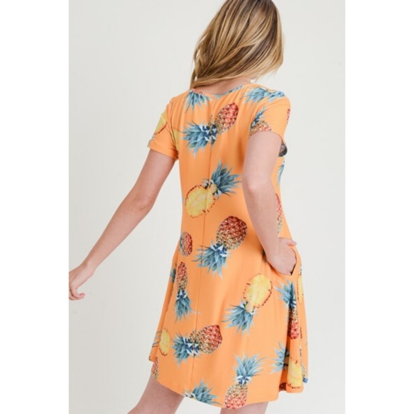 Women's Pineapple Print Fit and Flare Summer Dress - Picture 6 of 8